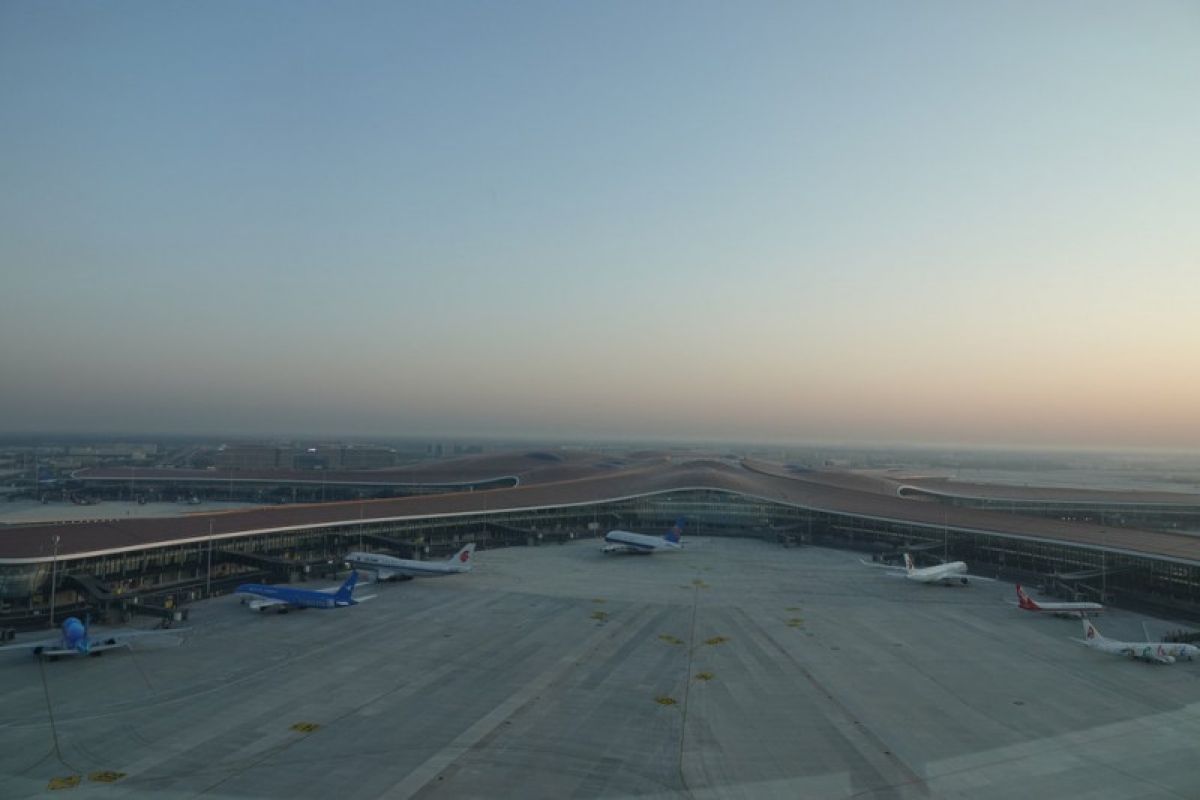 Airbus A-380 merupakan pesawat pertama tinggal landas dari bandara baru Beijing
