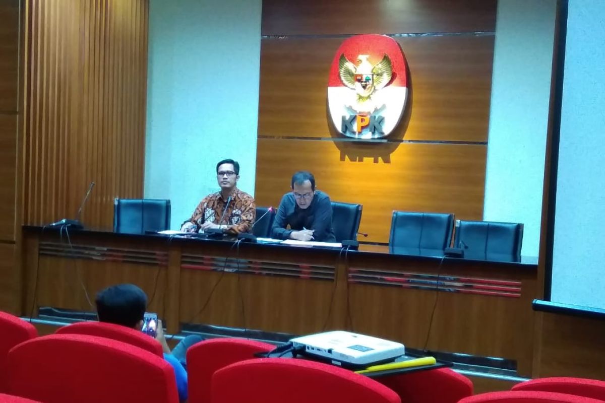 Kasus suap kuota impor ikan, KPK tahan Dirut Perum Perindo