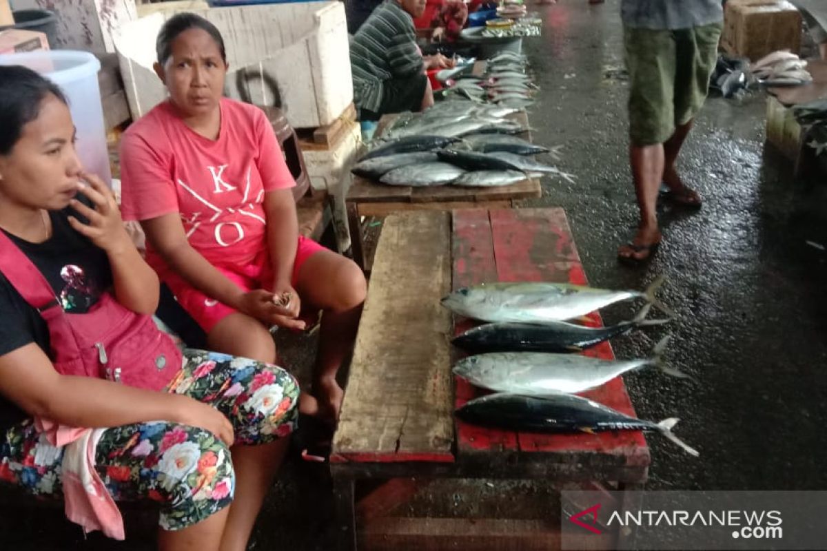 Harga ikan cakalang segar di Ambon Rp110.000 per ekor