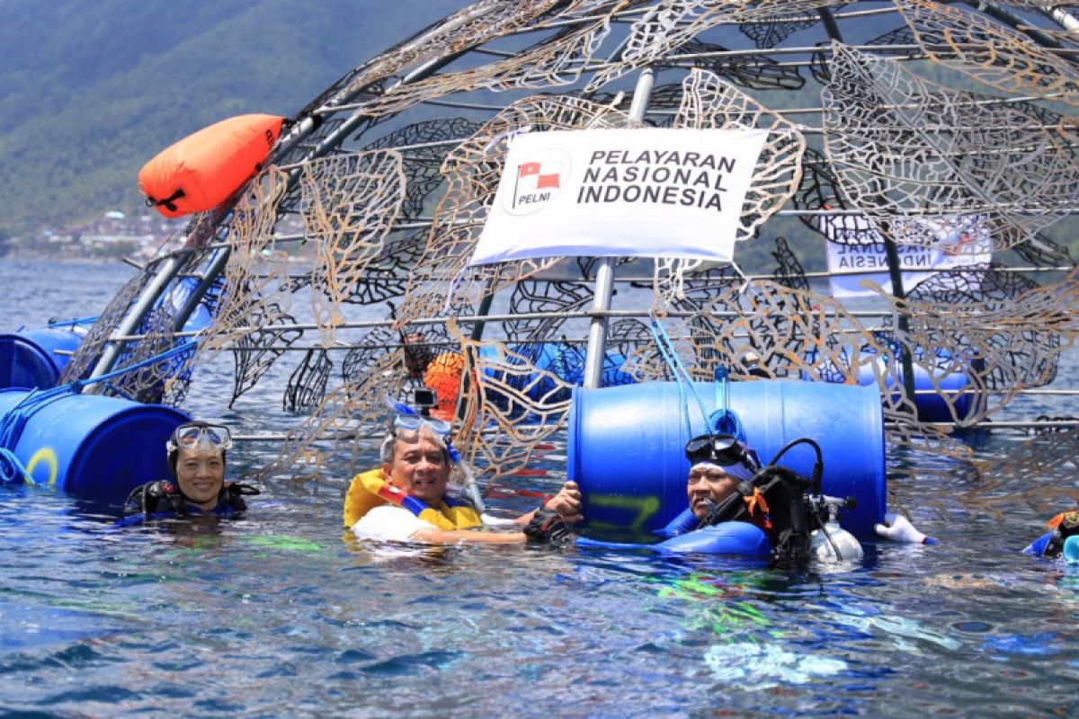 PT Pelni tanam instalasi terumbu karang di Ternate