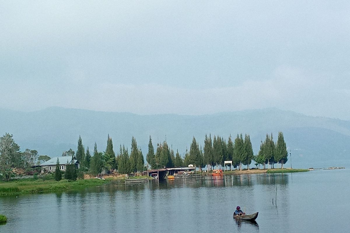 Sempat diguyur hujan, jarak pandang di Sumbar mulai membaik