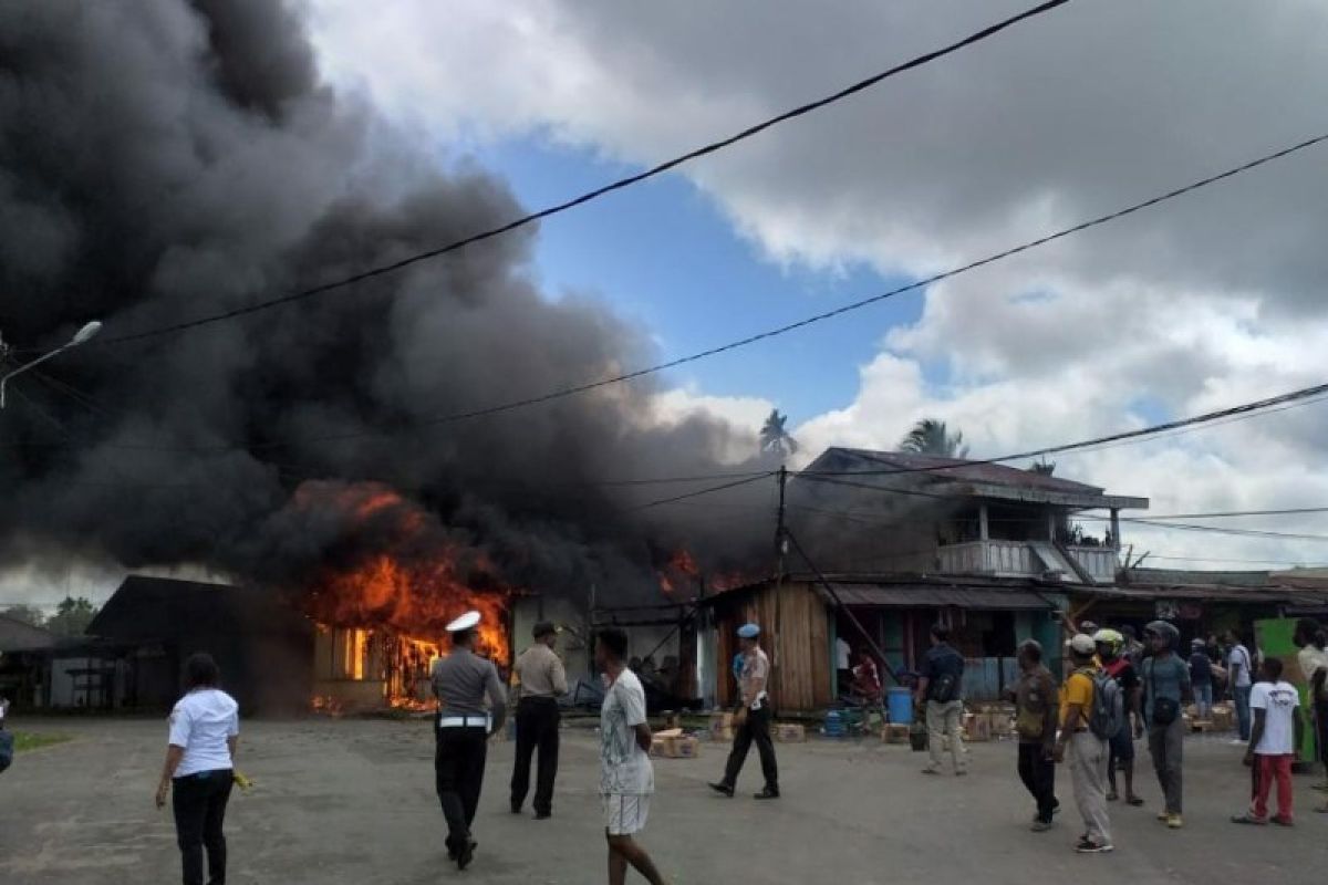 Empat rumah dan kios di Papua hangus terbakar, tidak ada korban jiwa