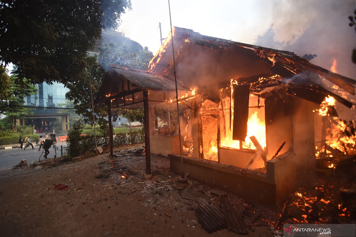 Papua Terkini - Ruko dan pemukiman warga dibakar massa di Oksibil