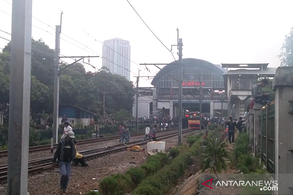 KCI rekayasa operasional lintas KRL antisipasi demonstrasi di Palmerah