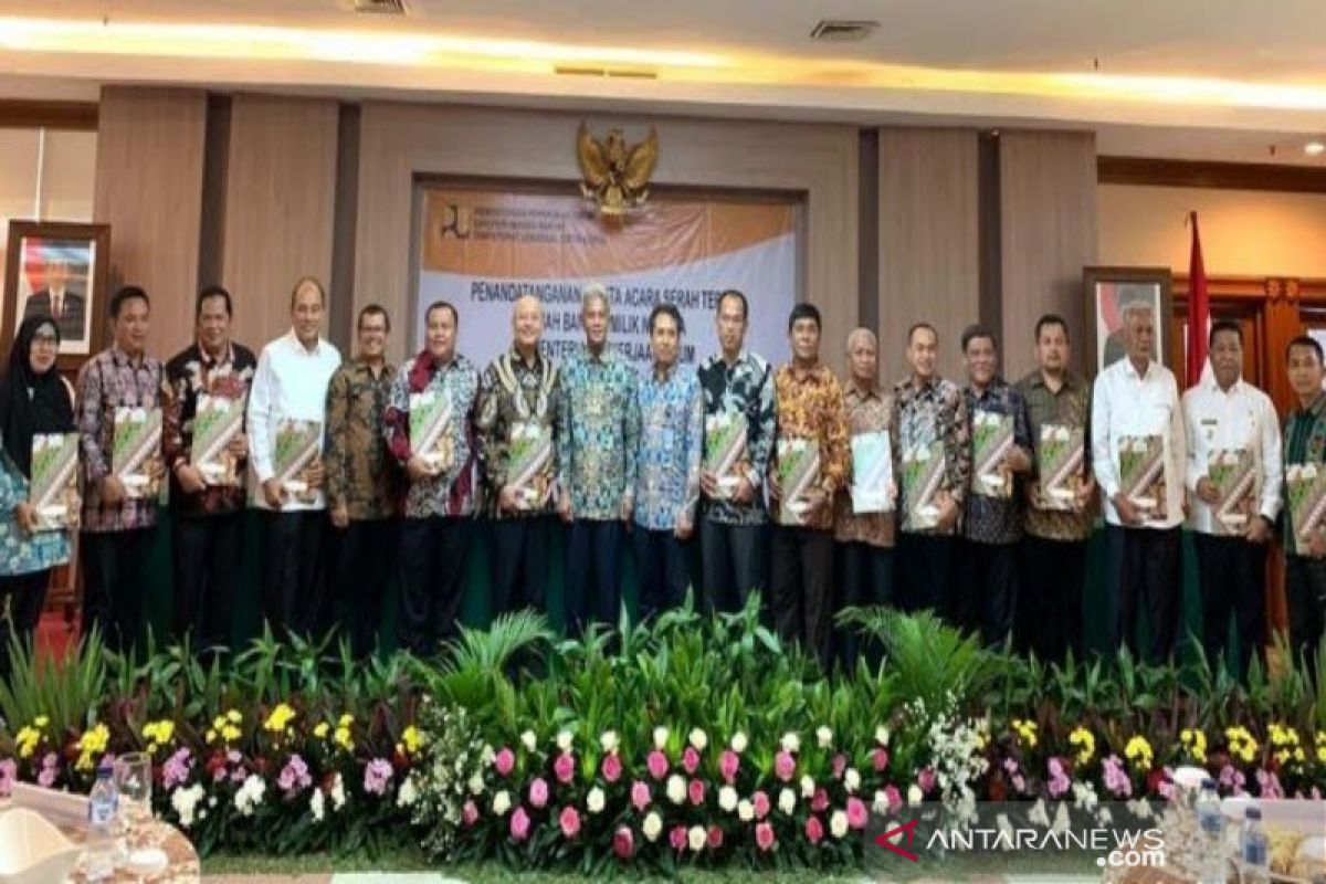 Pemkab Madina terima hibah dari Kemen PUPR