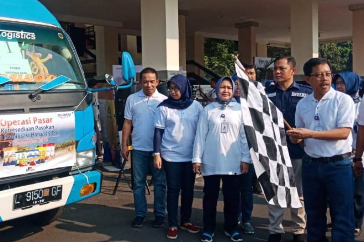 Bulog Jatim operasi pasar antisipasi kekurangan pasokan beras