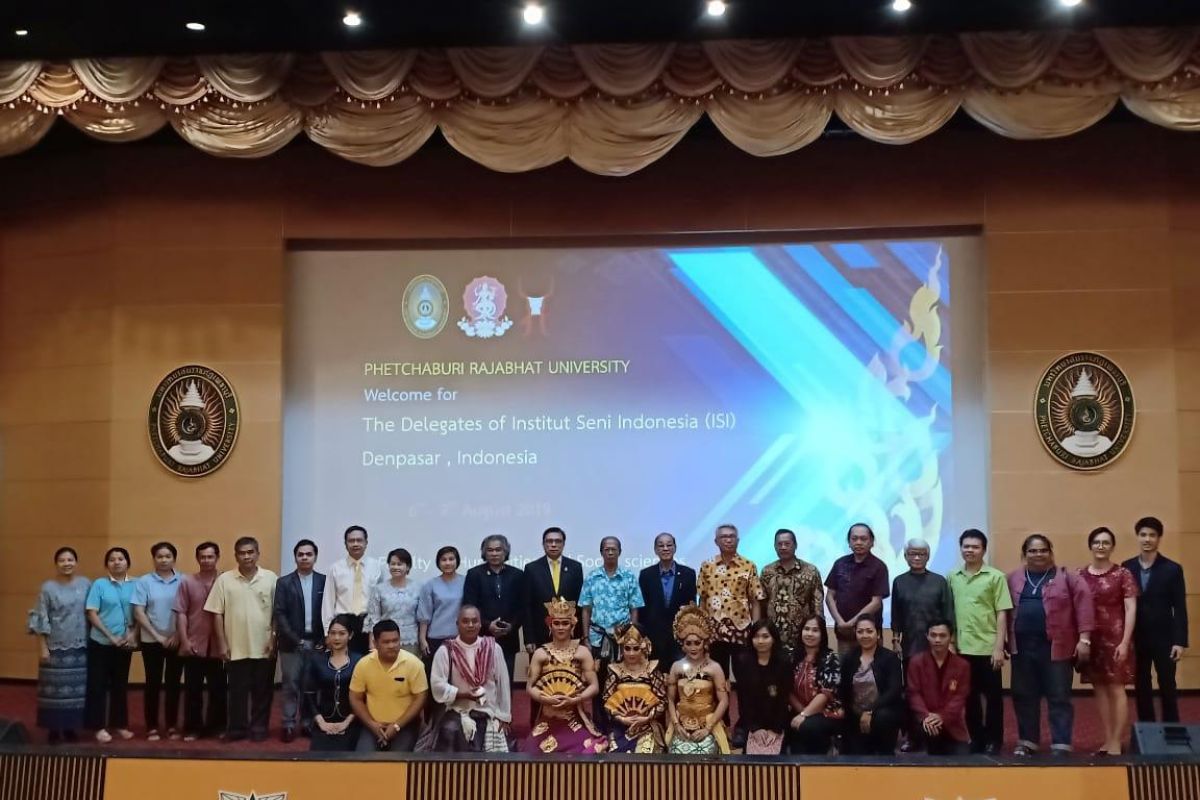 ISI Denpasar dan Petchaburi University Thailand mantapkan kerja sama