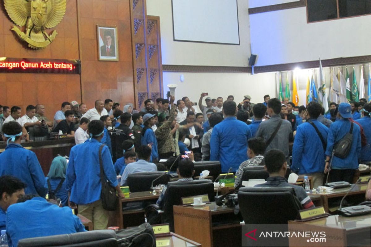 DPR Aceh janji teruskan aspirasi mahasiswa ke  DPR RI