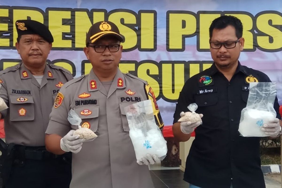 Polres Mesuji gagalkan penyelundupan 2 kg sabu