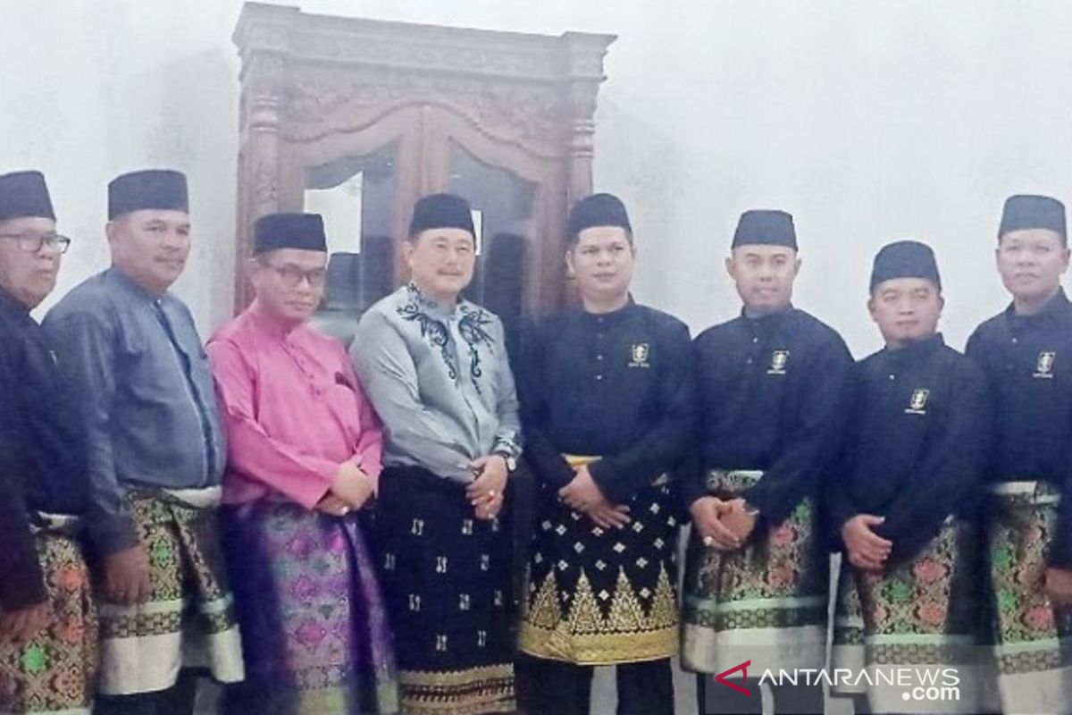 Wabup Kuansing terima gelar adat Datuk Seri Timbalan Setia Amanah