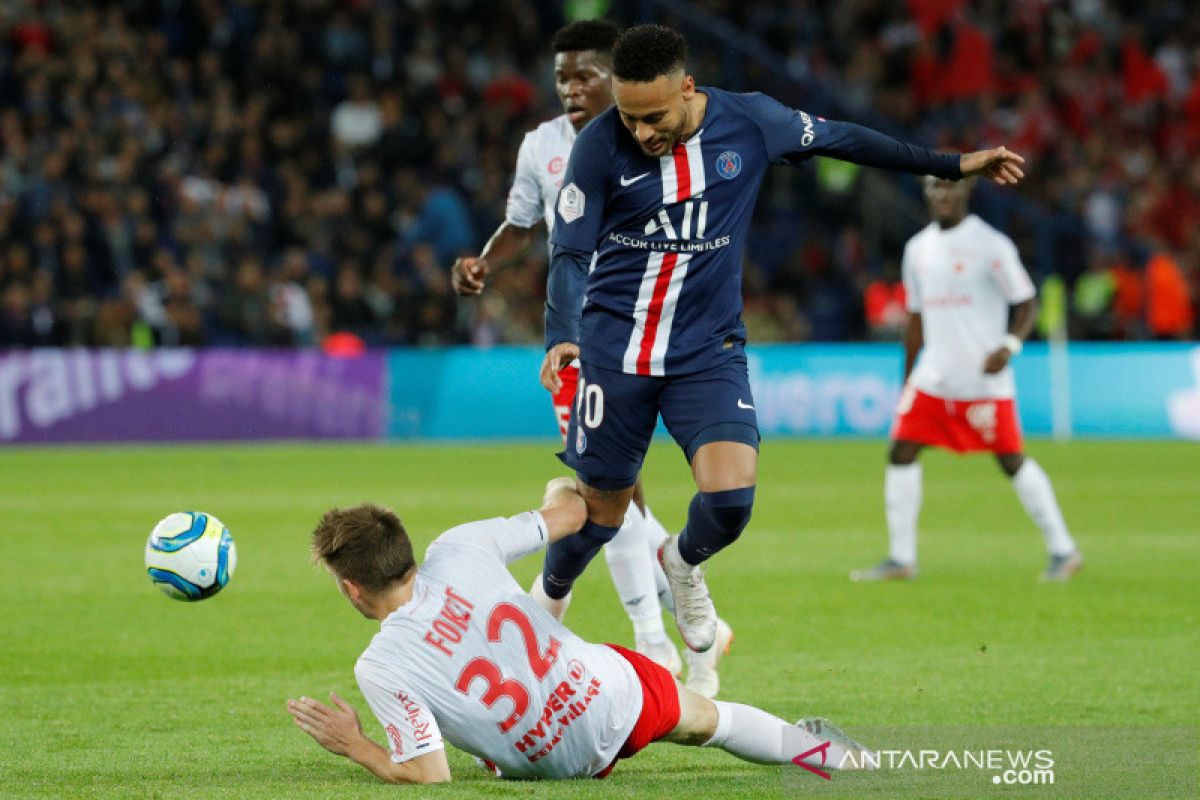 Neymar ternyata cuma moncer dua laga, PSG  dipecundangi Reims 2-0