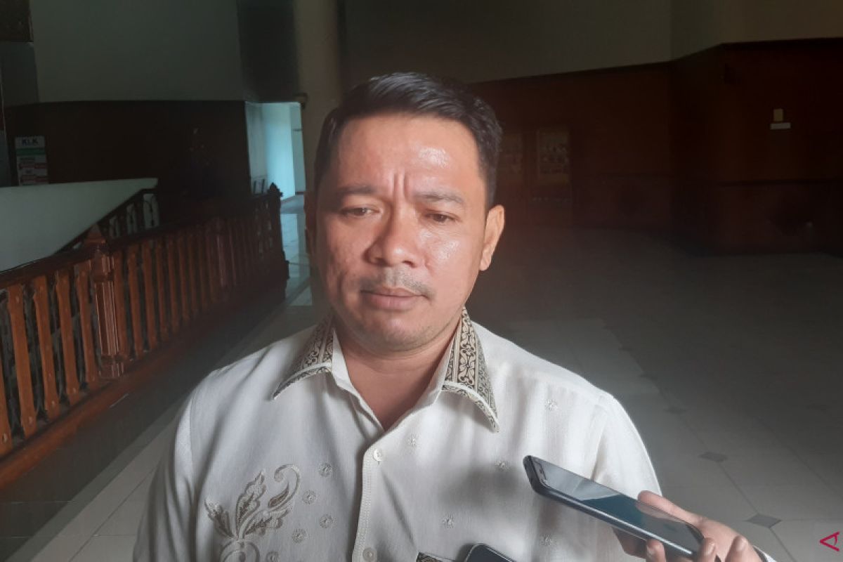DPRD Riau soroti pejabat daerah yang enggan bekerja jelang mutasi