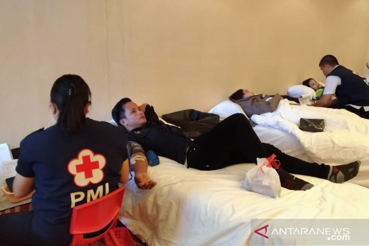 Aston Hotel komitmen membantu PMI penuhi bank darah
