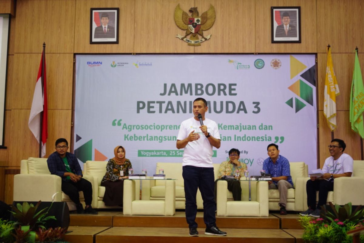 Petrokimia Gresik ajak generasi milenal bertani