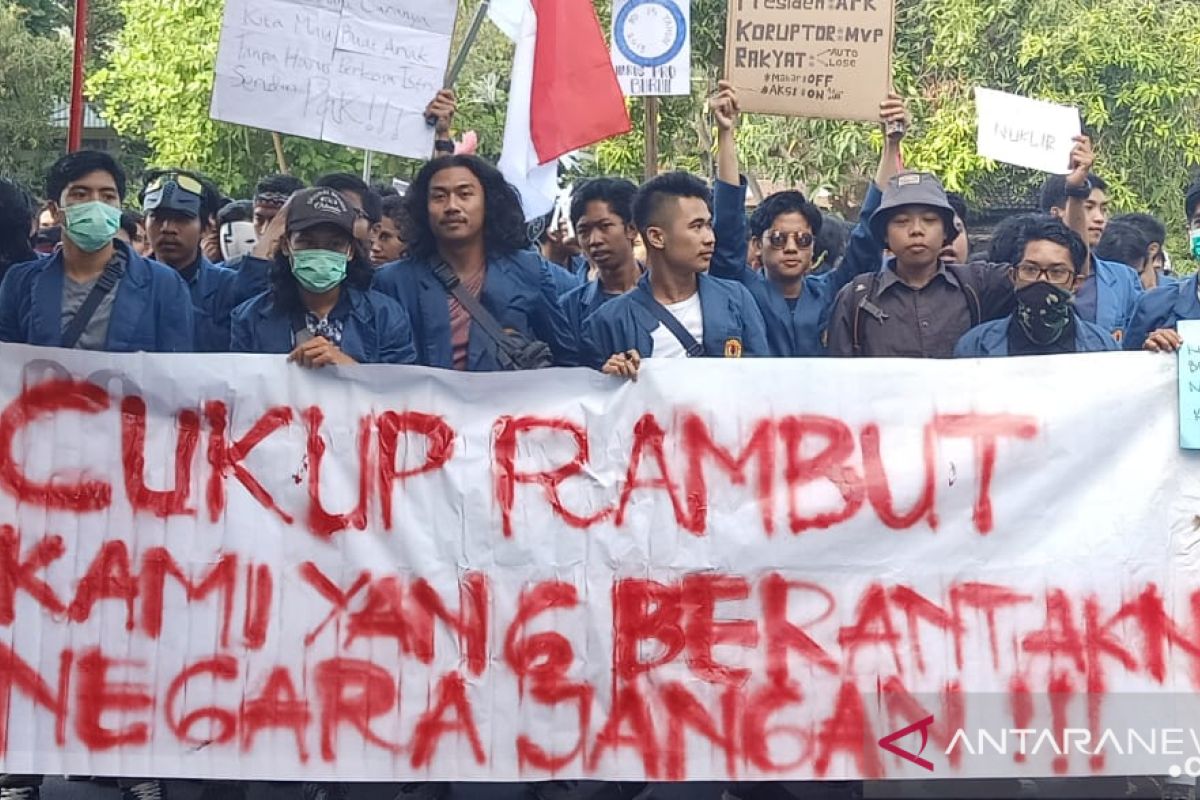 Aksi 26 September di NTB, Ribuan mahasiswa menuju gedung DPRD