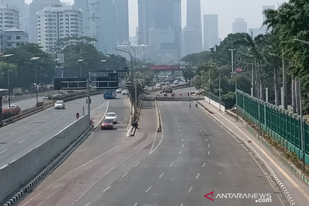 Pascakericuhan, akses Jalan Gatot Subroto depan DPR RI masih ditutup