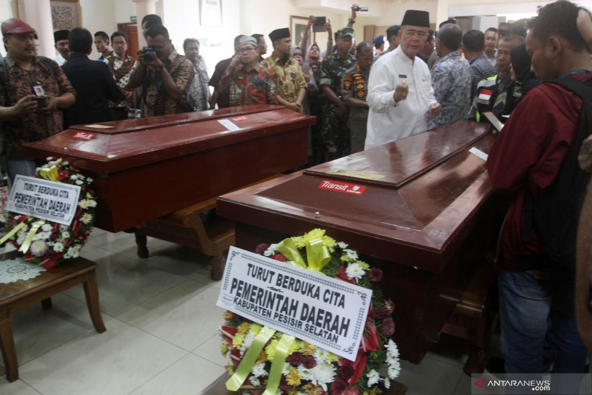 Gubernur serukan warga Sumbar di tanah air bantu kepulangan perantau dari Wamena