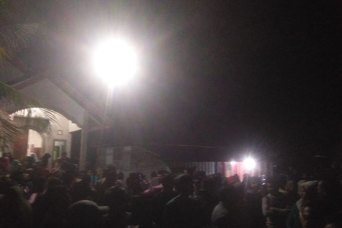 Ribuan warga padati rumah duka tunggu jenazah korban kerusuhan Wamena