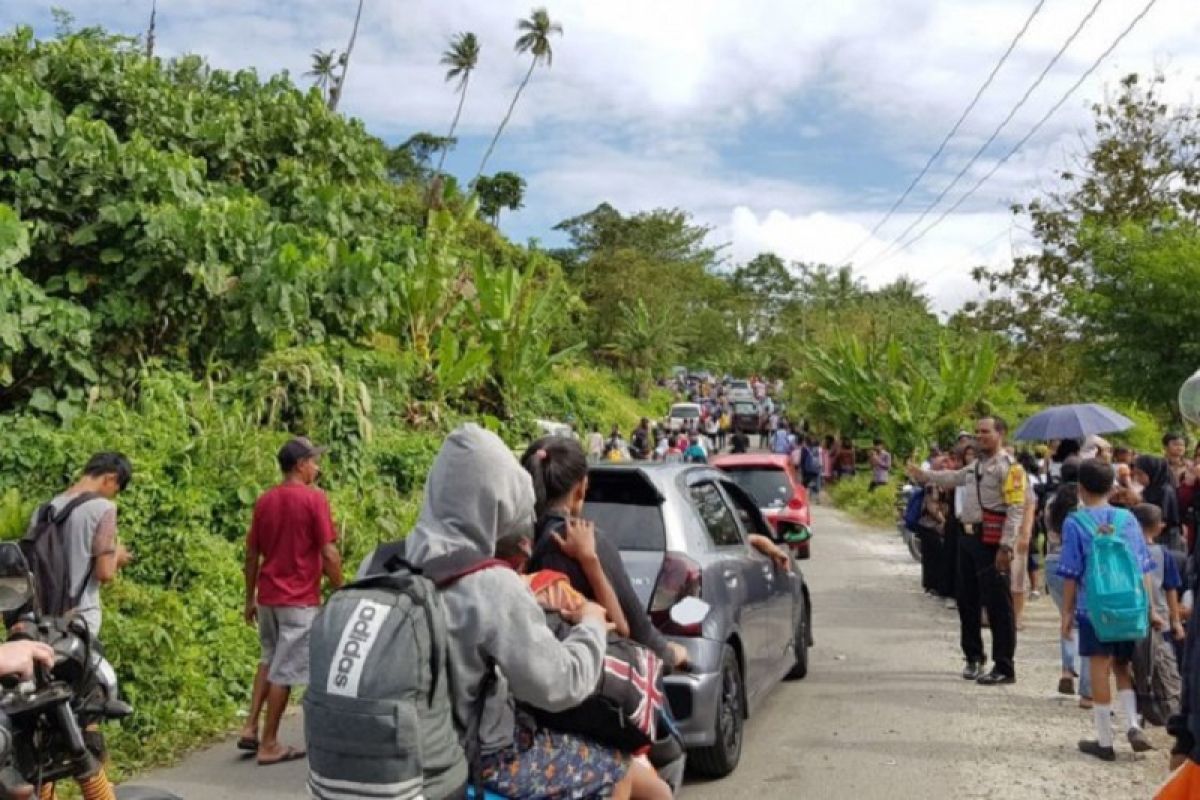 Ambon diguncang 54 kali gempa susulan setelah gempa dengan magnitudo 6,5