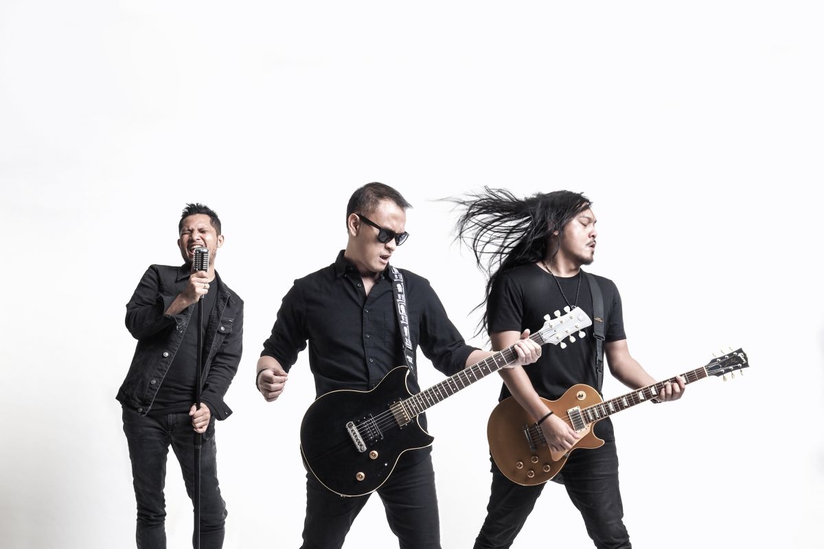 Lirik lagu romantis "Sempurna" dari Andra and the Backbone