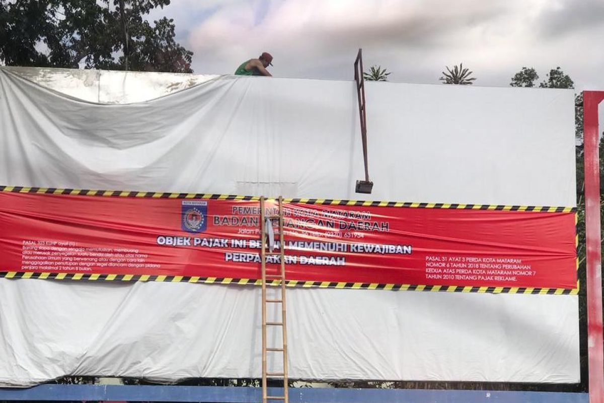 Pemkot Palembang tingkatkan  penerimaan pajak reklame