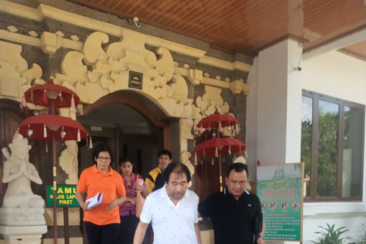 Polda Bali melimpahkan tersangka Harijanto Karjadi ke Kejari Denpasar