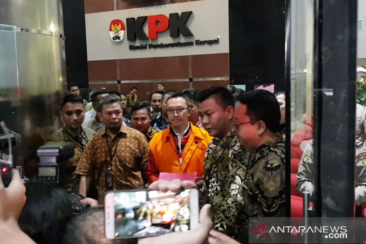 Usai diperiksa 8 jam, Imam Nahrawi ditahan KPK