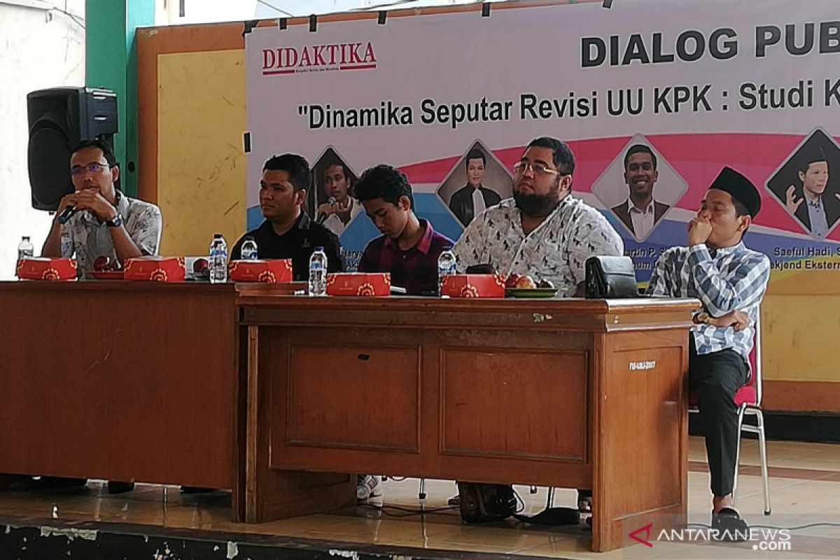 Pengamat: Perppu KPK preseden kurang baik dalam sistem ketatanegaraan