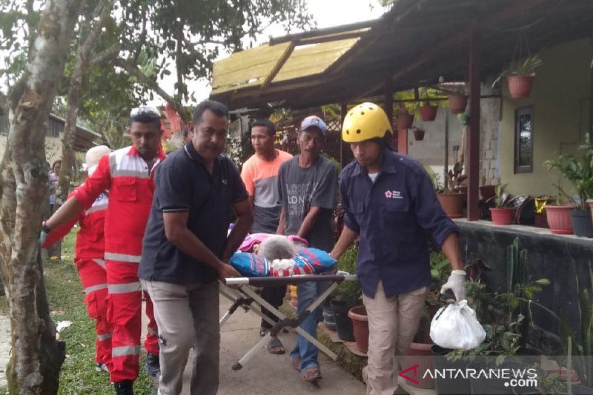 Red Cross volunteers stationed for evacuation of Ambon quake victims