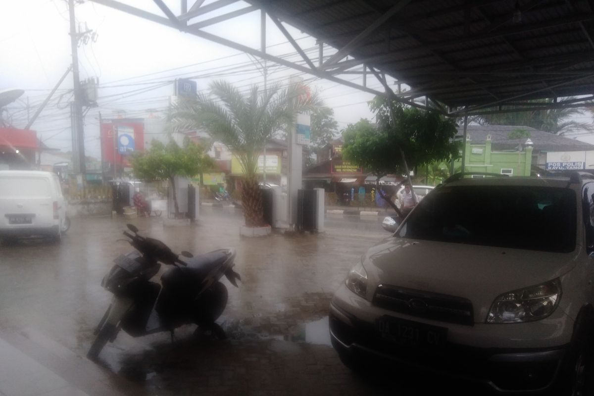 Hujan kembali guyur kota Banjarmasin