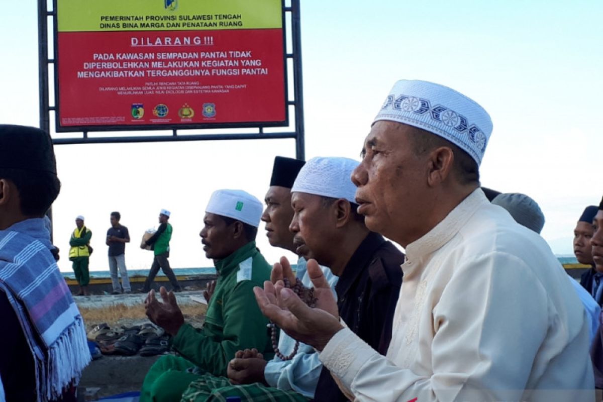 Setahun bencana Sulteng, ribuan korban berdoa di eks tsunami Palu