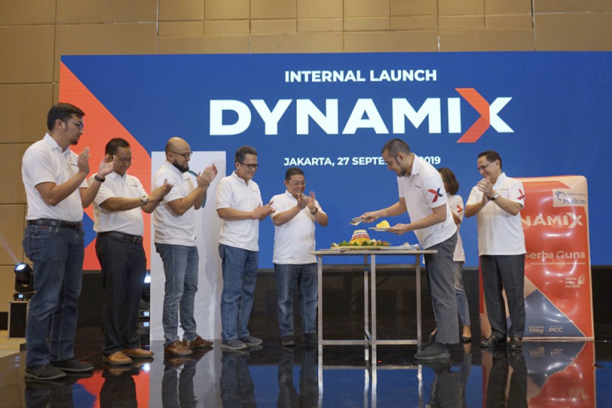 Diakuisisi semen Indonesia, semen Holcim resmi berganti menjadi semen Dynamix