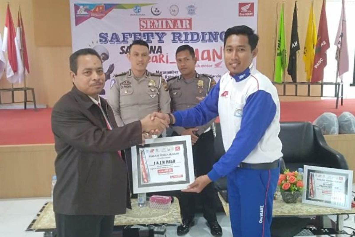 Sarjana #Cari_Aman bersama Honda