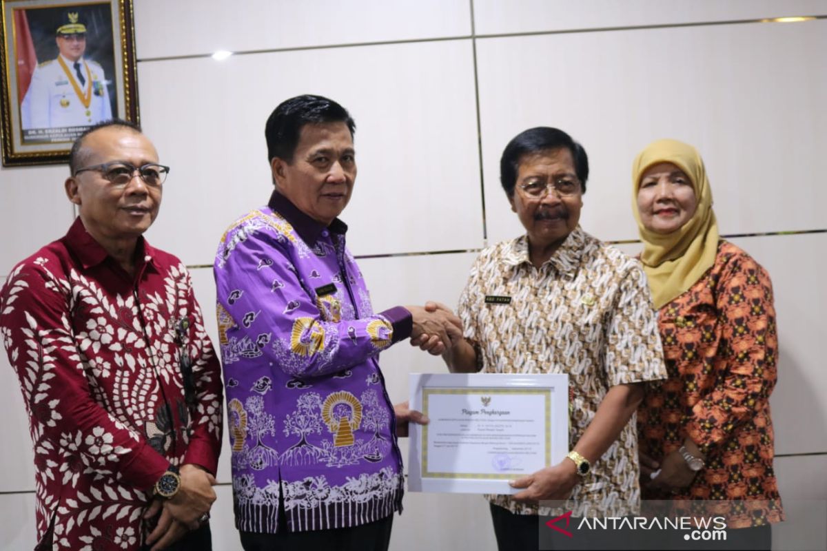 Pemerintah Kabupaten Bangka Tengah terima penghargaan UMKM
