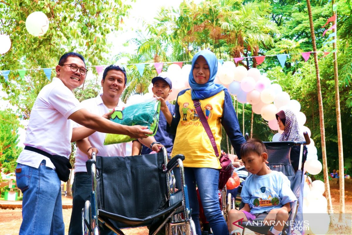 ASABRI berbagi keceriaan dengan anak-anak disabilitas tuna rungu