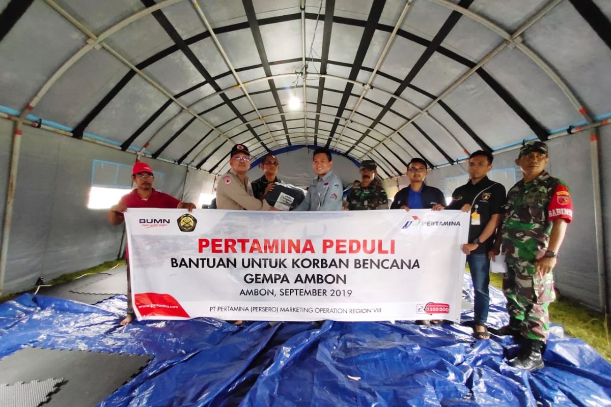 Pertamina serahkan bantuan ke pengungsi gempa Ambon