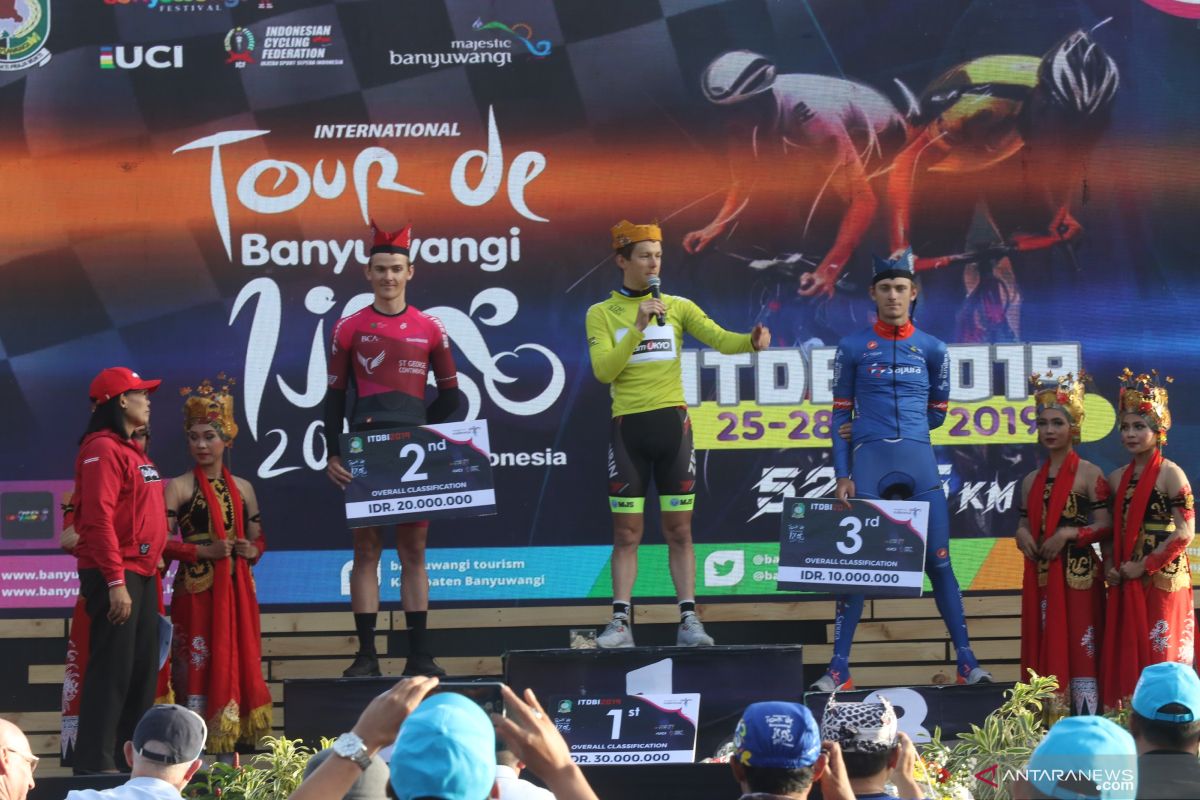 Tanpa menangi etape, Robbie Hucker bikin kejutan juara ITdBI 2019