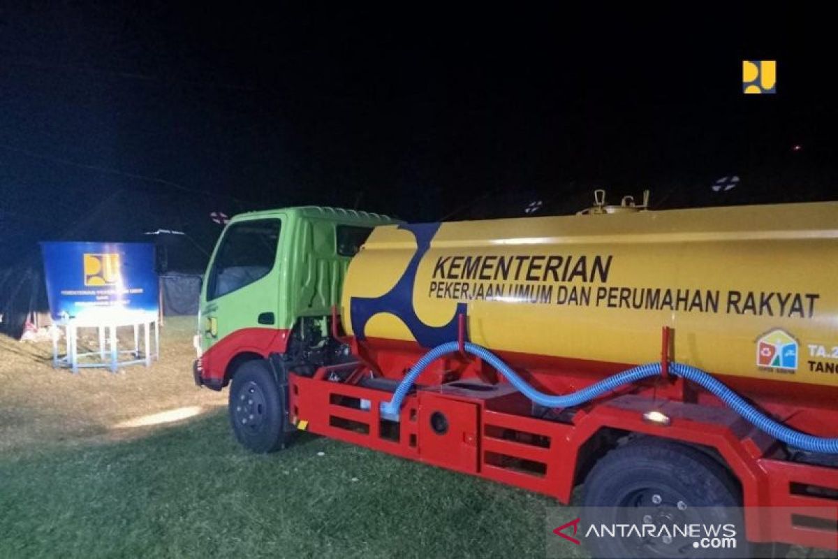 Kementerian PUPR salurkan air bersih ke korban gempa Ambon Maluku