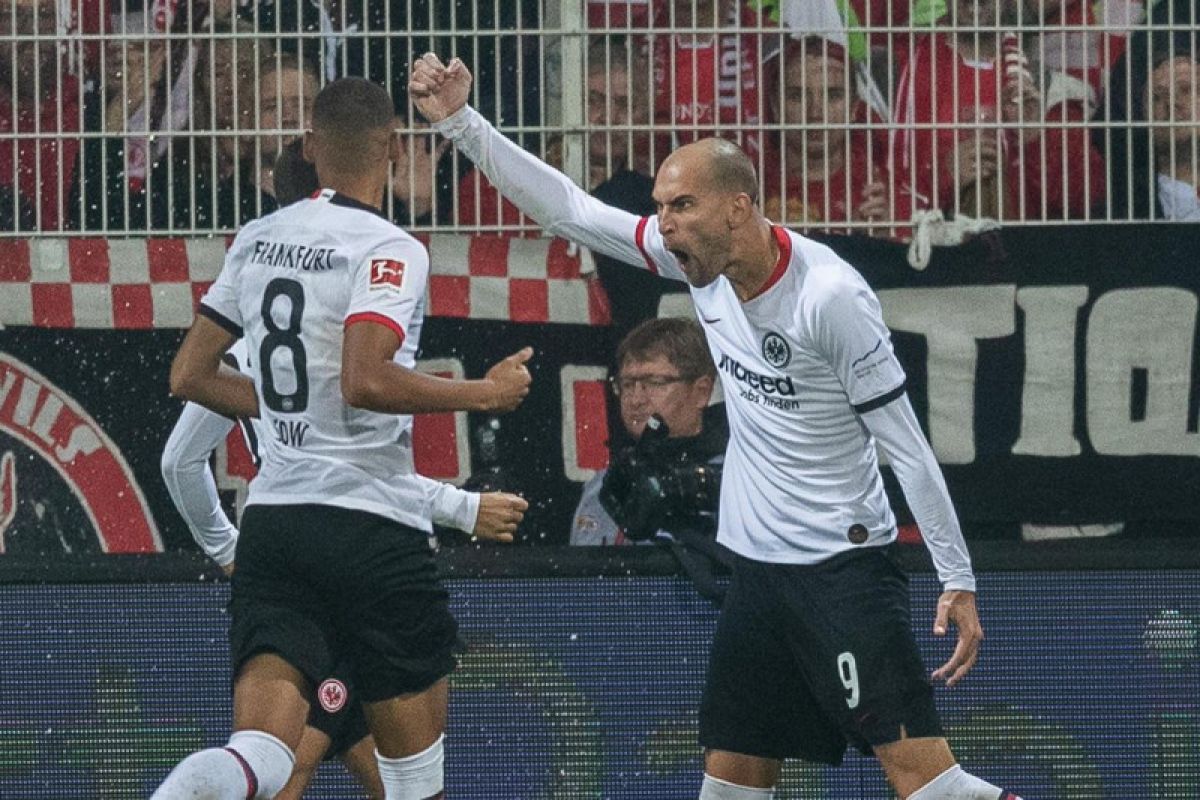 Bertandang ke Union Berlin, Frankfurt bawa pulang tiga poin