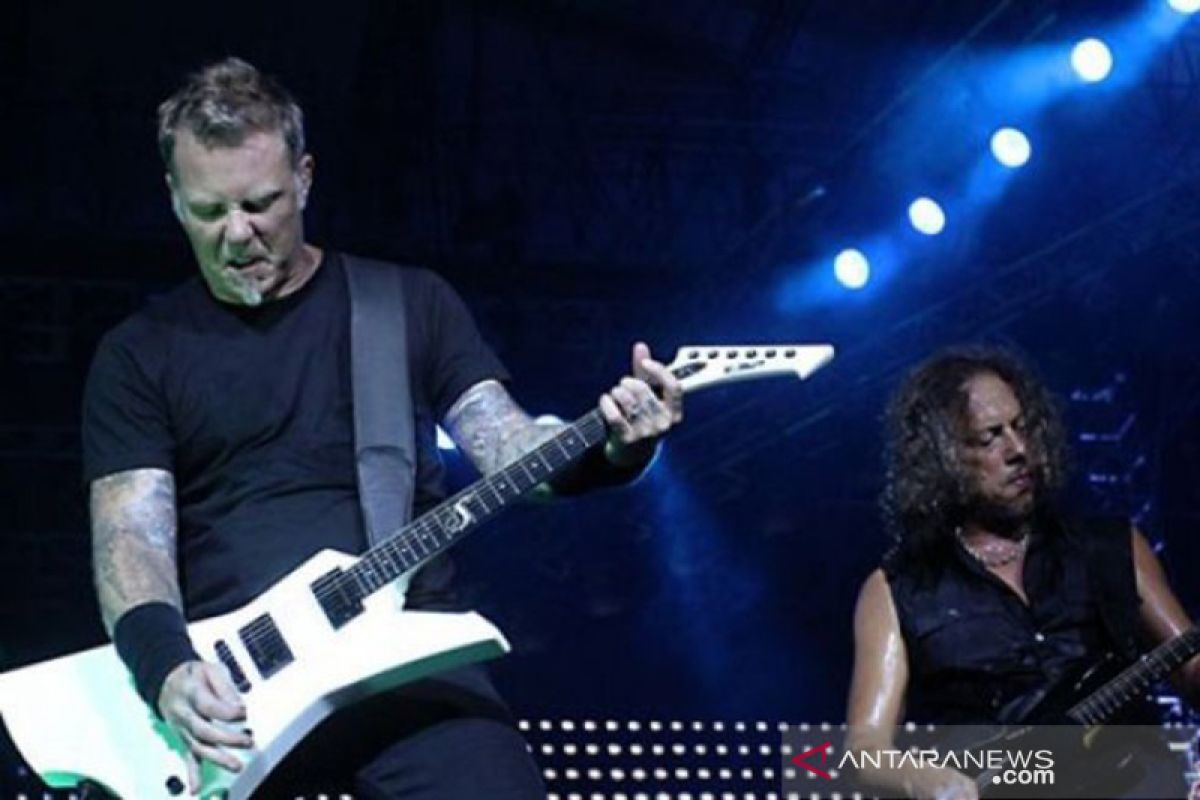 James Hetfield masuk rehab, tur Metallica ditunda