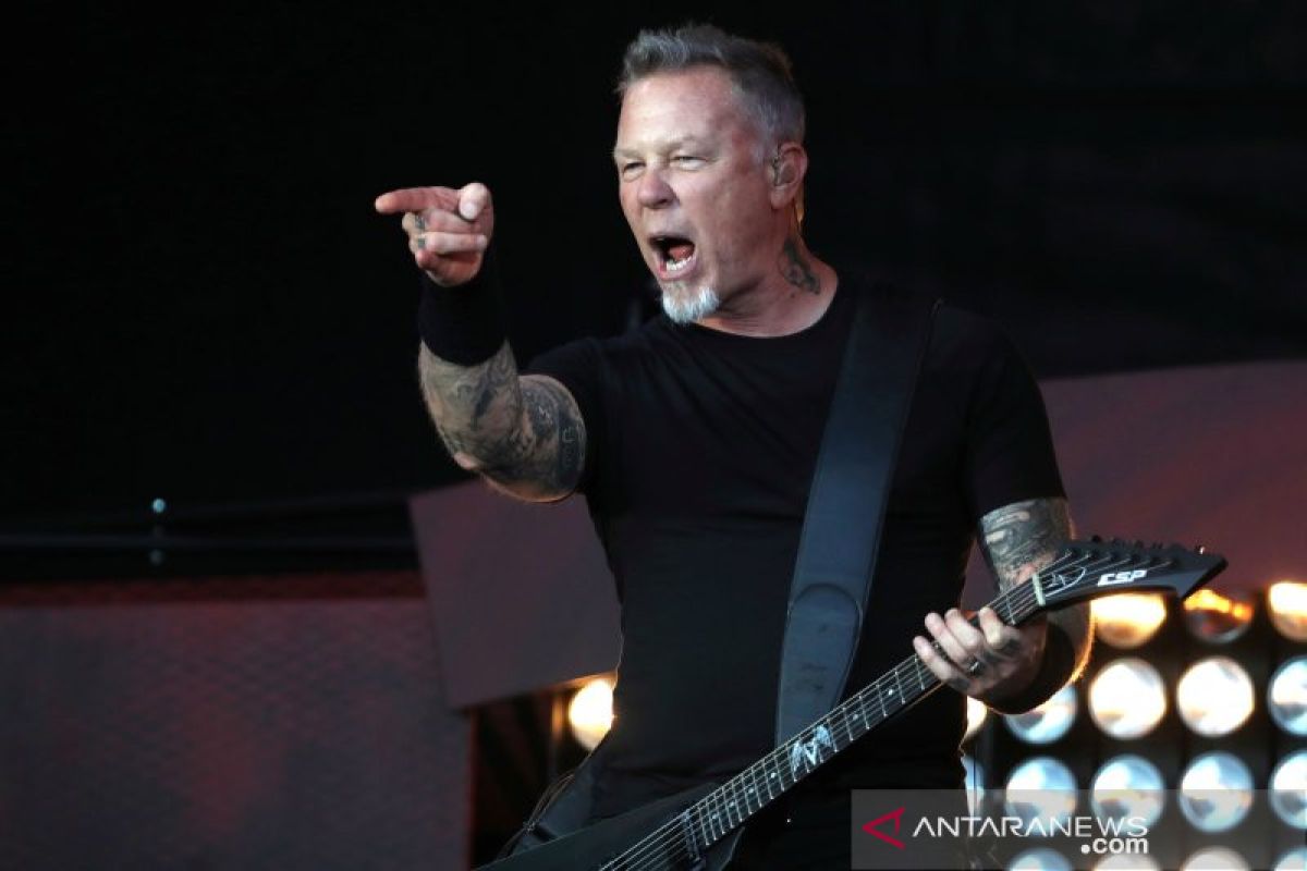 Tur Metallica 2020 tetap jalan setelah James Hetfield direhabilitasi