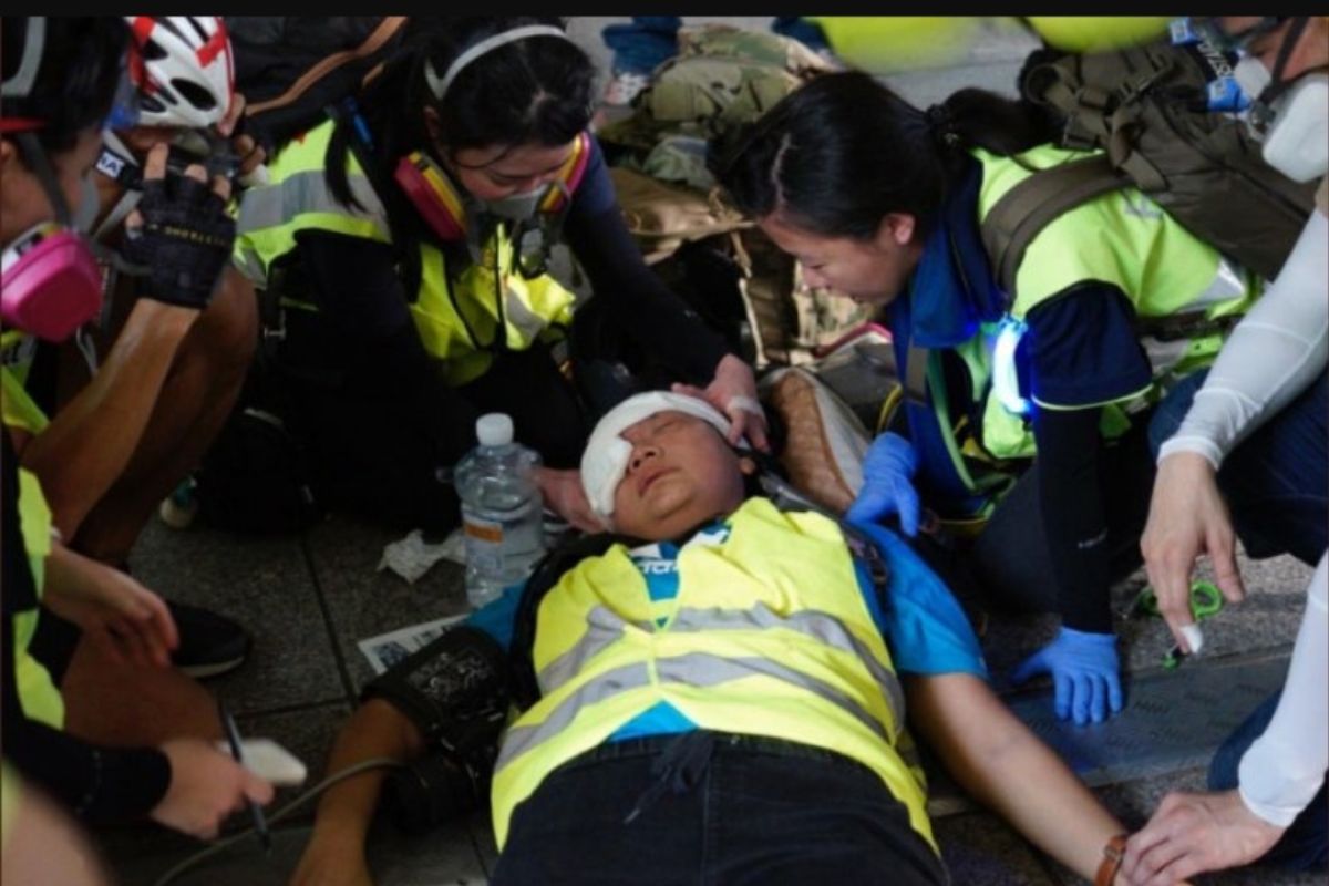 Wartawan Indonesia tertembak peluru karet saat liput demonstrasi Hong Kong