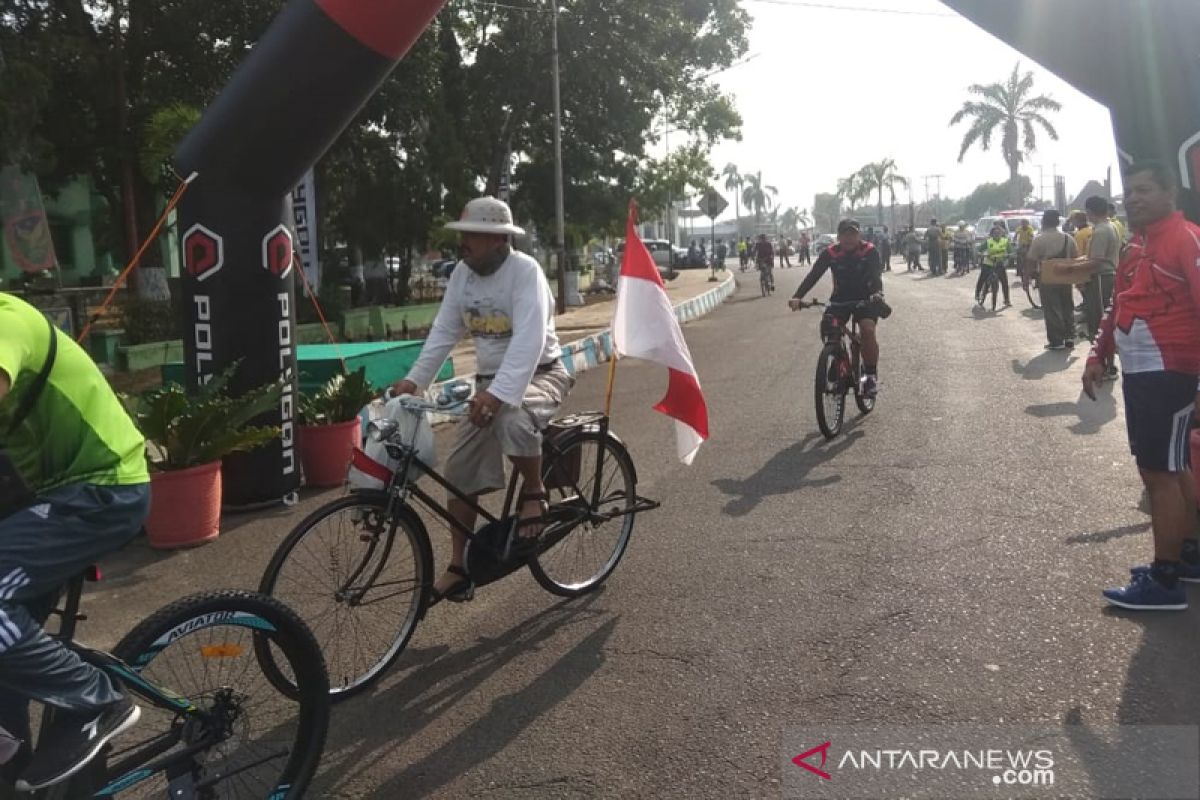 Sepeda santai jelang HUT ke-74 TNI