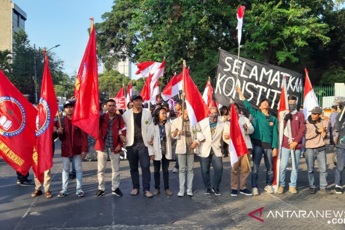 KMND  ajak penyampaian kritik dengan cara konstitusional