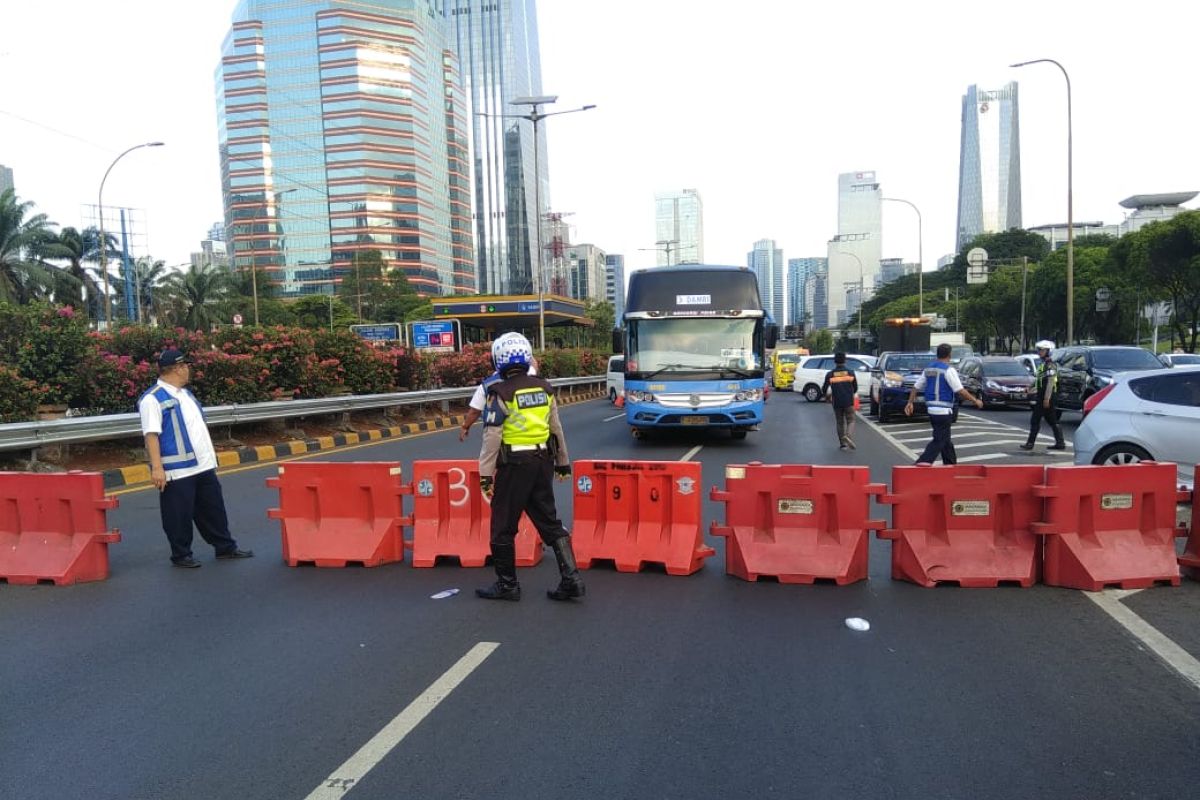 Tol dalam kota Tomang-Cawang tutup, lalu lintas dialihkan