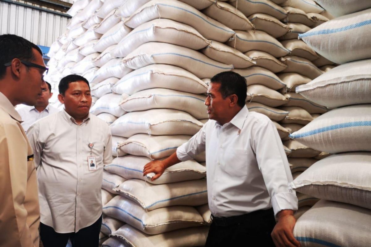 Mentan: Stok beras di gudang Bulog Jateng melimpah