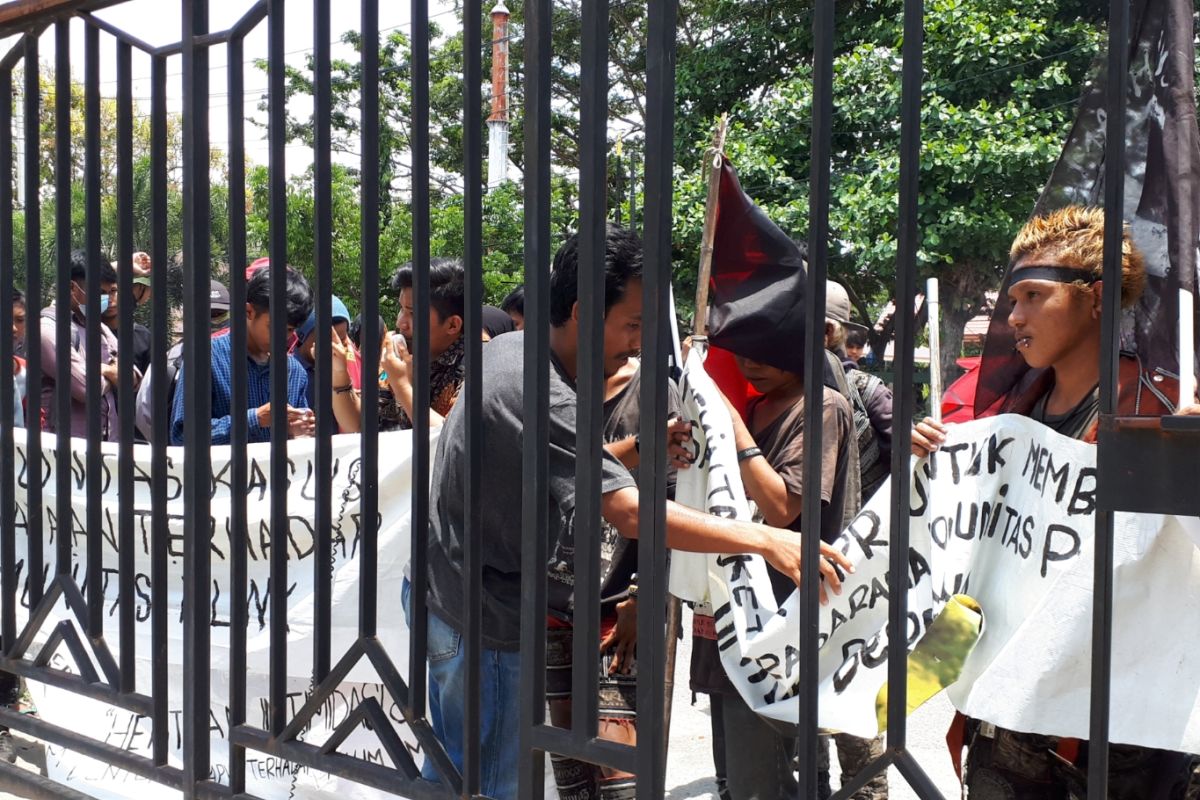 Komunitas anak punk demo protes penganiayaan oleh Satpol PP