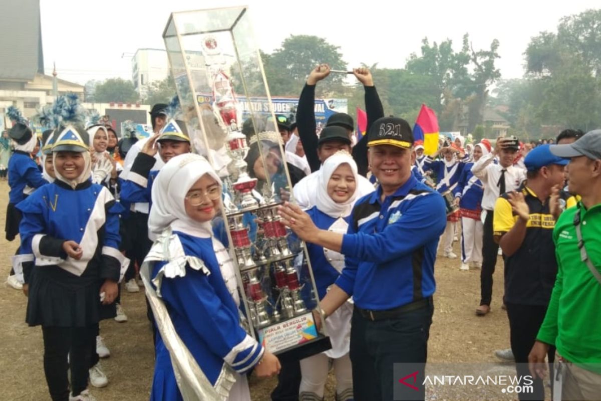 Berikut pemenang lomba drumband antar pelajar se-Kabupaten HST