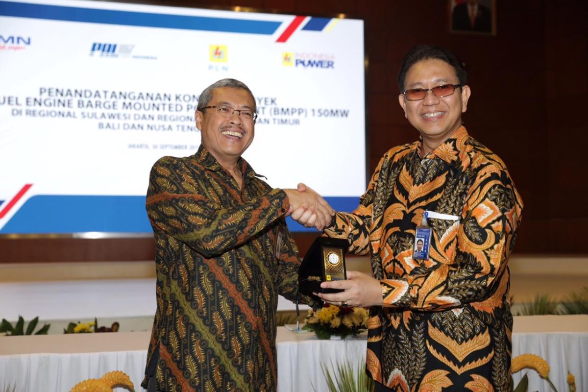 PAL dan Indonesia Power teken kontrak pembangunan pembangkit terapung