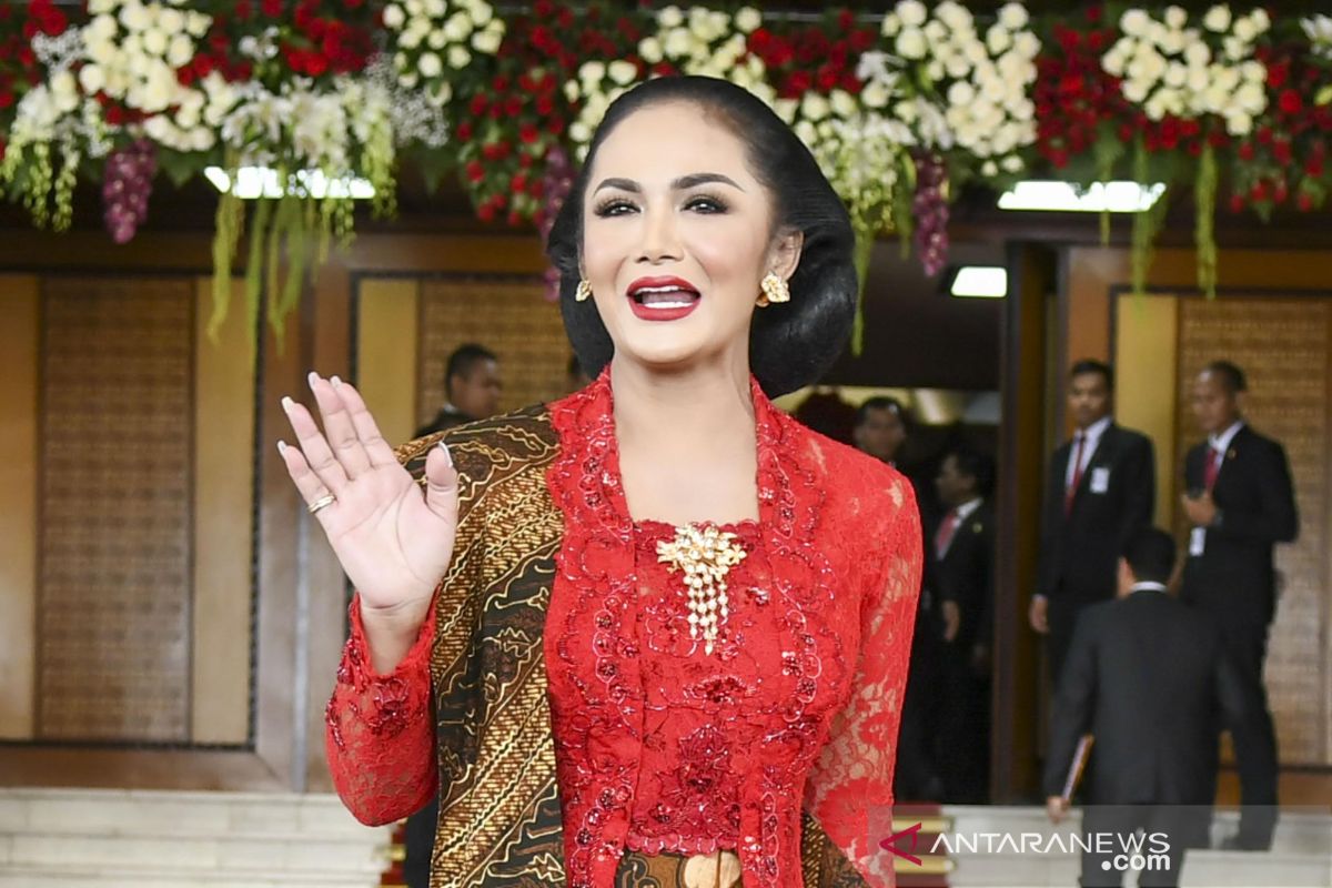 Jadi anggota DPR, Krisdayanti mohon doa restu